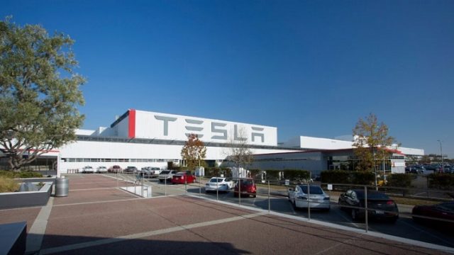 Tesla запускает производство аппаратов искусственной вентиляции легких