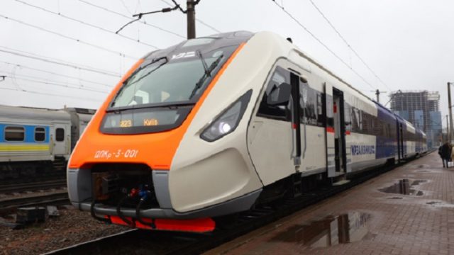 Новый дизель-поезд из Кременчуга «пробежал» первые 35 тысяч километров