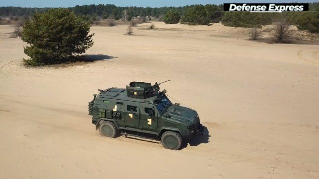 Военные приняли на вооружение новый боронеавтомобиль