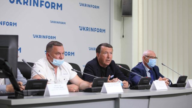 Представители «Агроинвест Холдинга» просят Авакова и Баканова защитить их от рейдеров