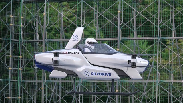 Стартап SkyDrive начал открытые испытания летающего электромобиля