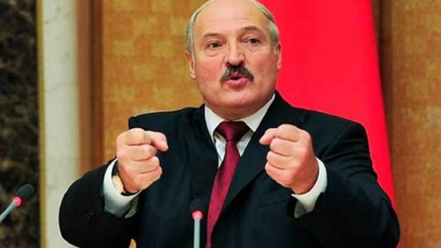 Лукашенко обвинил Украину во вмешательстве в дела Беларуси
