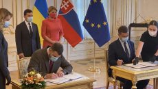 Украина и Словакия подписали соглашение по аэропорту «Ужгород»