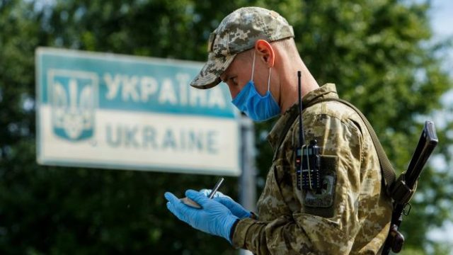Иностранцам разрешили въезд в Украину