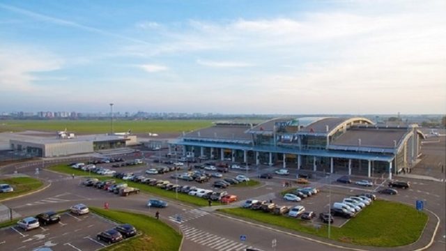 Пассажиропоток аэропорта «Киев» снизился на 70%