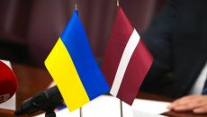 Латвия и Эстония открыли границы для украинцев