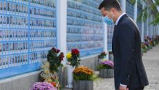 Президент почтил память воинов, погибших за независимость Украины