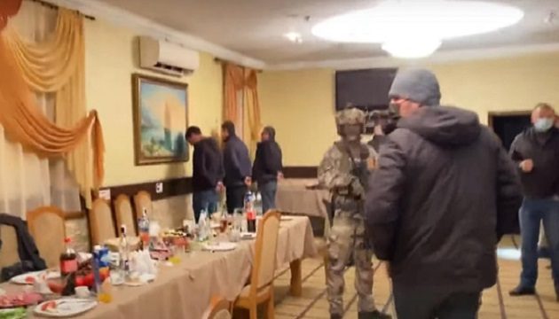На Черкасчине полиция сорвала крупную сходку криминальных авторитетов (ВИДЕО)
