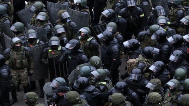 В Беларуси на воскресных акциях протеста задержали более 1100 протестующих