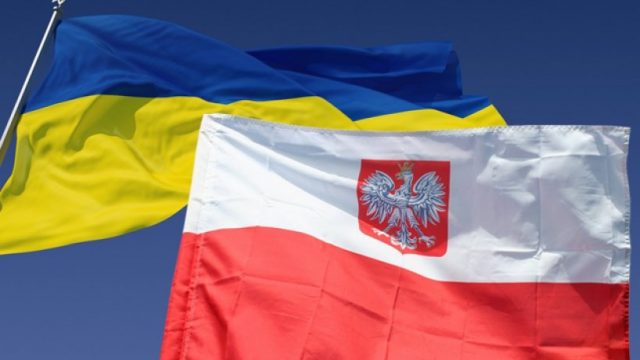 Главы МВД Украины и Польши обсудили мигрантов