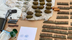 Полиция задержала группу военнослужащих ВСУ, которые торговали оружием