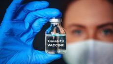 В мире сделали уже 18,9 млн прививок от COVID-19 – Bloomberg