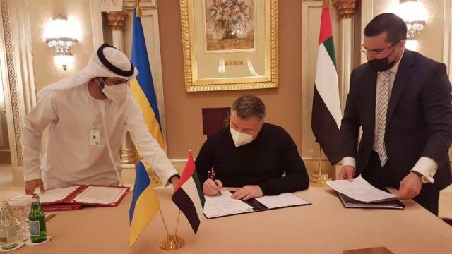 ОАЭ признали украинские водительские права