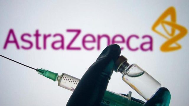 В Италии вакцина AstraZeneca рекомендована людям старше 65 лет