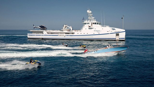 Косюк продал свои яхты за €143 млн