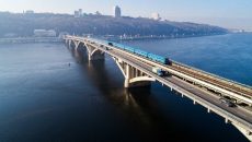 Киеввласть планируют взять кредит для ремонта моста Метро