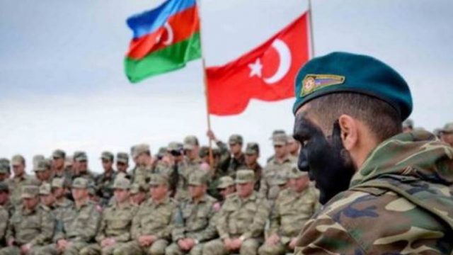 Азербайджанские и турецкие военные провели совместные учения