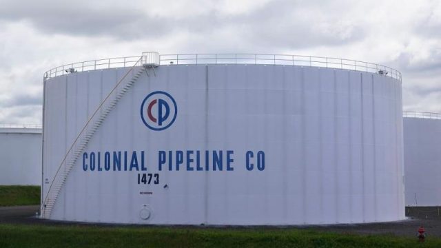 Colonial Pipeline возобновила подачу топлива всем клиентам