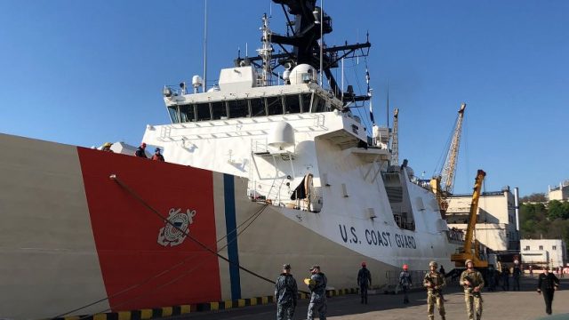 Катер Береговой охраны США зашел в порт Одессы