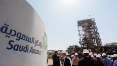 Саудовская нефтяная госкорпорация Saudi Aramco увеличила чистую прибыль вчетверо