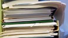 Рада приняла за основу закон об отказе от бумажных документов