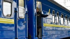 УЗ назначила три дополнительных поезда из Киева