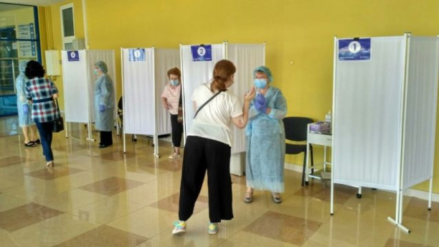 В Украине резко снизился темп вакцинации