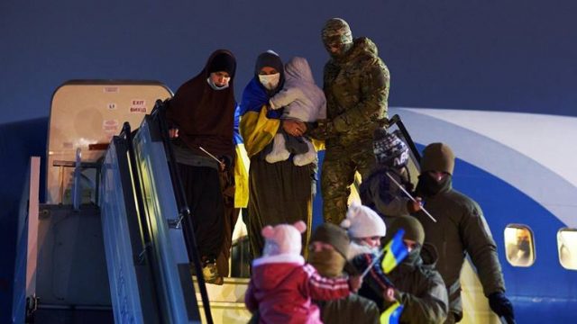 Из сирийских лагерей освободили украинку и ее детей