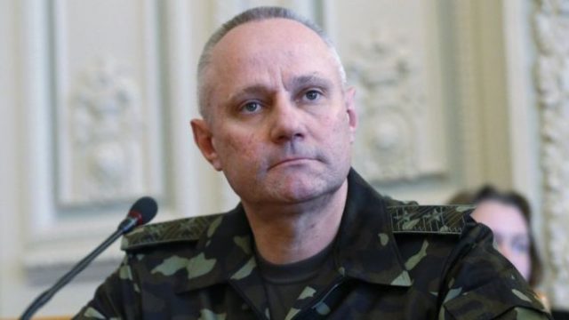 Хомчак покидает должность командующего ВСУ
