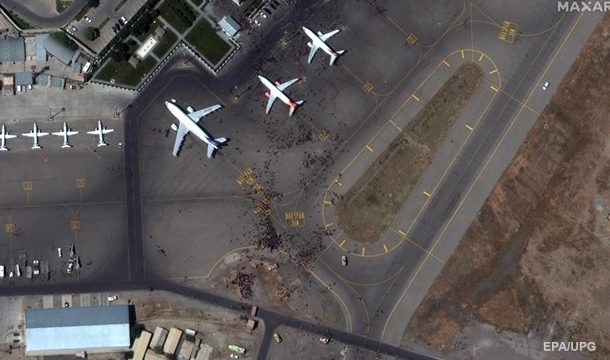 Все авиарейсы из Кабула приостановлены