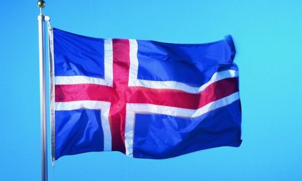 Исландцы отправились выбирать состав парламента