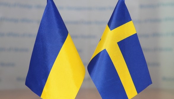 Украина и Швеция увеличат количество разрешений на автоперевозки