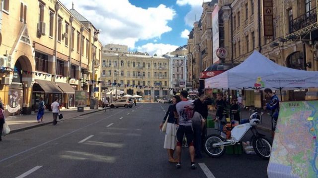 В Киеве появилась новая пешеходная зона