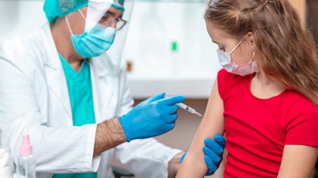 В Україні не виключають COVID-вакцинацію дітей від 5 років, - головний санлікар