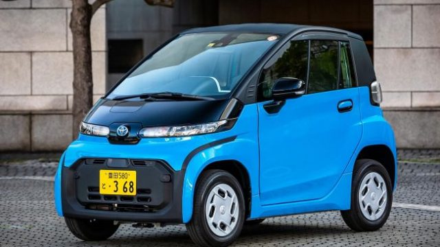 Toyota розпочала продажі свого найдешевшого електрокара