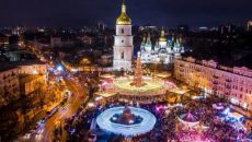 В Киеве на Софийской площади открыли главную елку страны