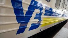 УЗ назначила шесть дополнительных поездов к новогодним праздникам