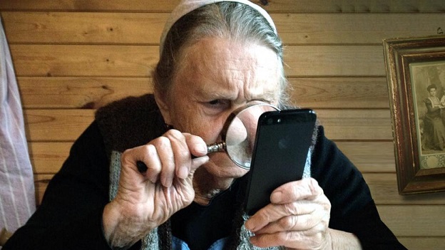 Смартфони для пенсіонерів від Зеленського: оператори обмірковують тарифи