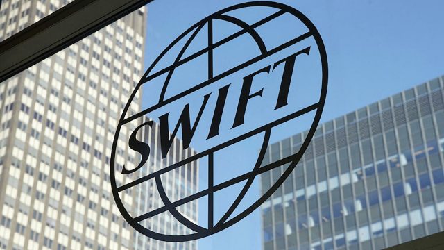 Окремі банки РФ відключають від SWIFT, – спільна заява ряду країн