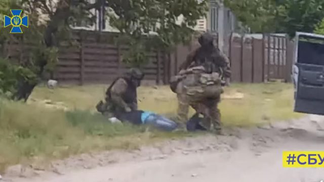 СБУ затримала російського агента, який здавав ворогу позиції українських військових на Харківщині
