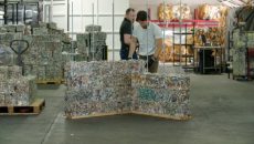 Стартап ByFusion із Лос-Анджелесу перетворює купи пластикового сміття на будівельні блоки