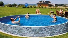 Як обрати каркасний басейн для літнього відпочинку