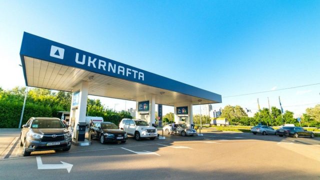 «Укрнафта» купує частку 51% у мережі автозаправок Shell в Україні